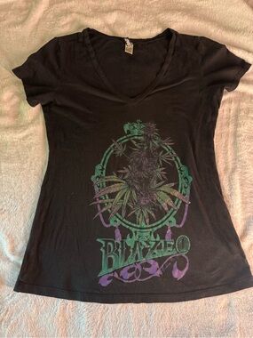 Vintage Blaze & J’s Graphic Tee – Black V-Neck